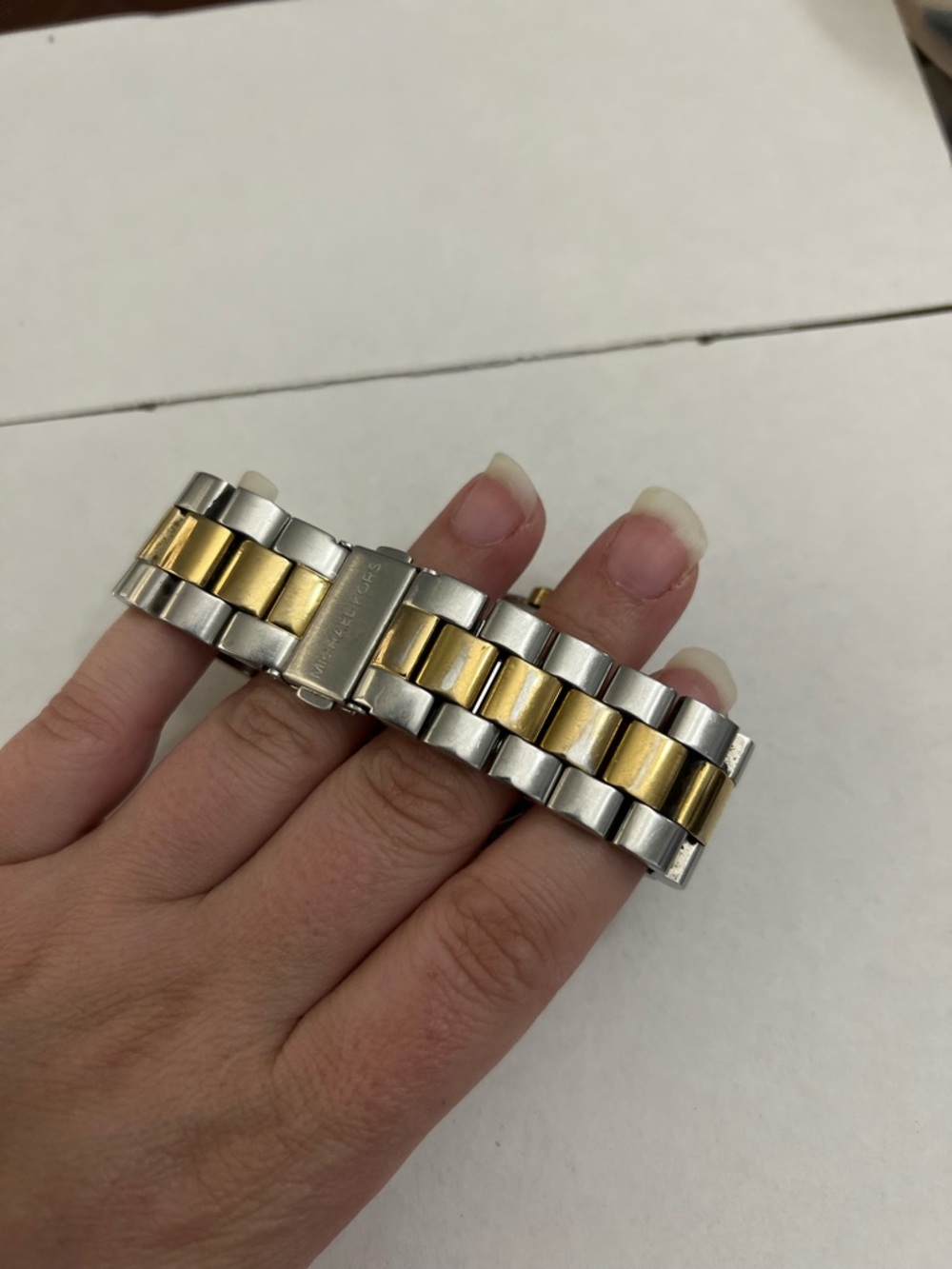 Michael Kors watch - Picture 3 of 6